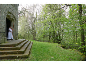 Bittprozession an der Weingartenkapelle (Foto: Karl-Franz Thiede)